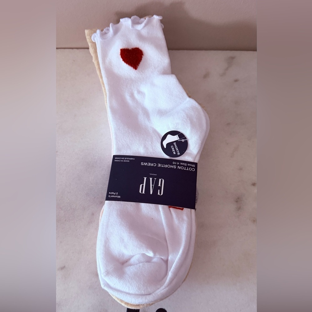 GAP Classic heart Crew Socks 5 pairs - Picture 3 of 9